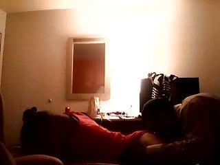 shemale spielt mit ihrer rosa muschi bis zum abspritzen